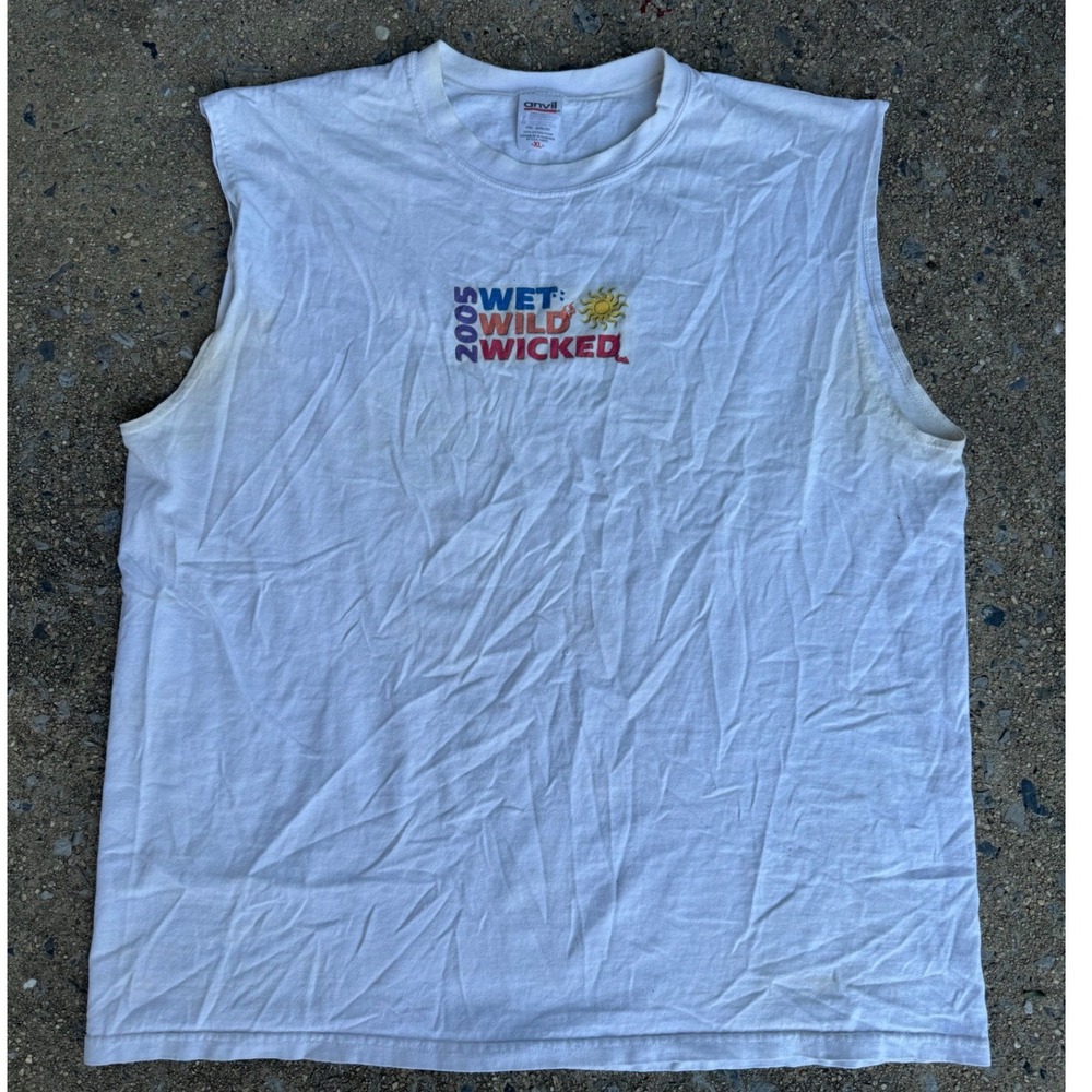 Y2K Vintage 2005 Wet Wild Wicked Anvil Graphic Muscle Tee White Mens XL